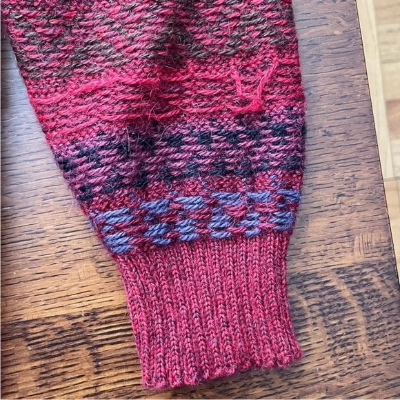 Vintage Baby Alpaca Fair Isle Sweater Cranberry Red Multicolor Men’s Size Small - Picture 15 of 15